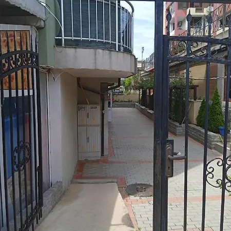 8 8 Apartment