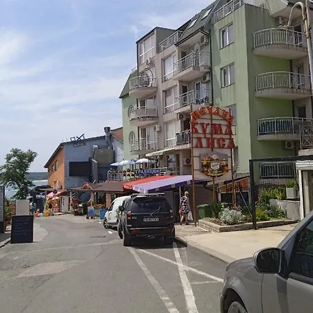 8 8 Apartamento Primorsko